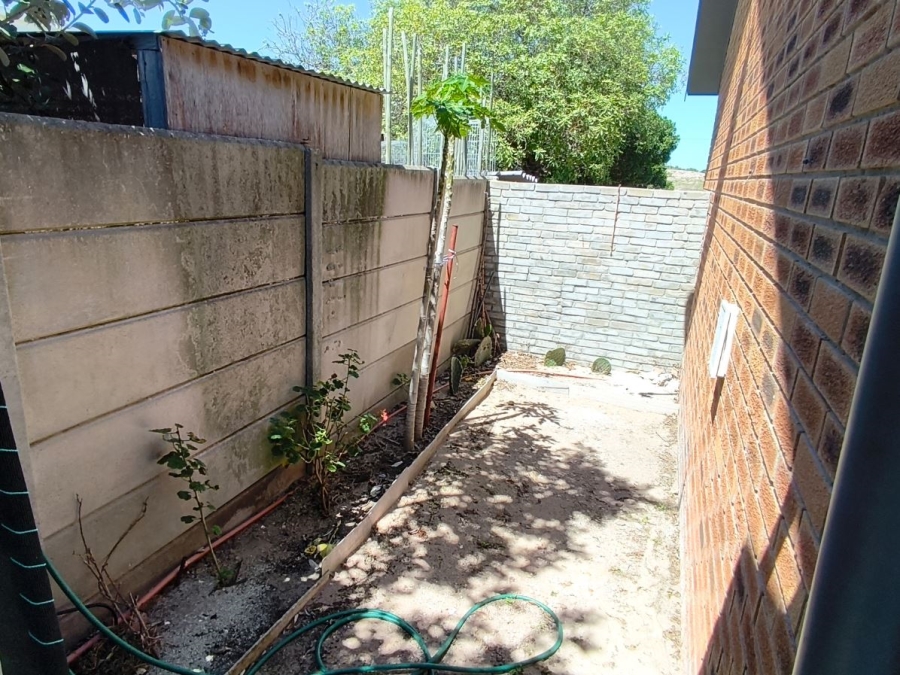 2 Bedroom Property for Sale in De Kelders Western Cape